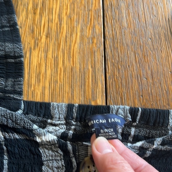 American Eagle shirred crop top size small balloon sleeves buttons down front - Picture 4 of 12